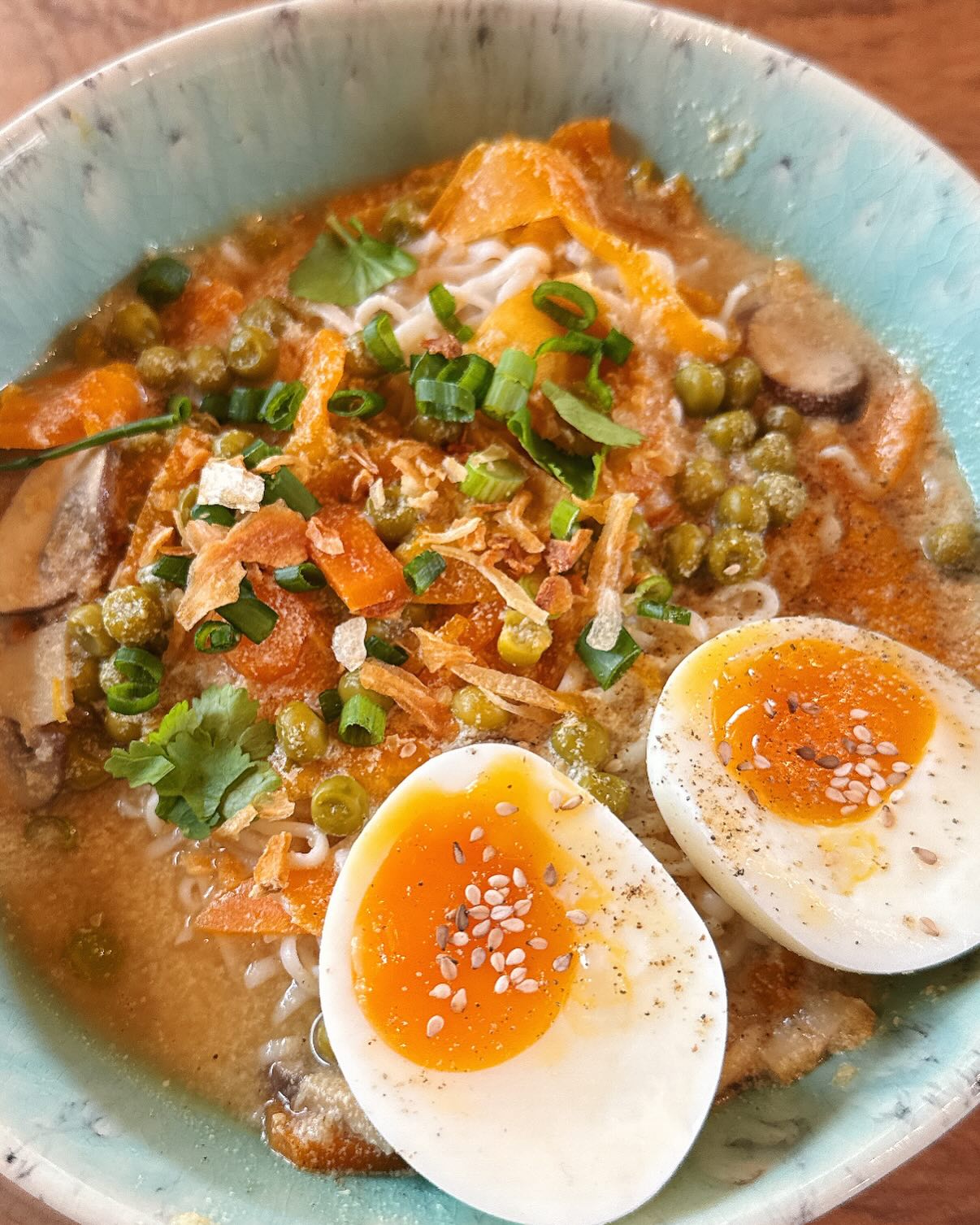 Notre ramen veggie et son œuf mollet