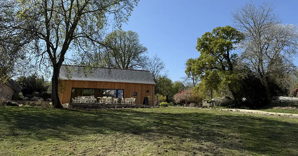 Café Restaurant Séquoia dans le jardin de Boutiguéry
